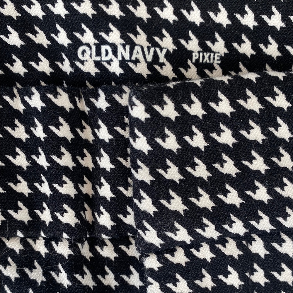 Houndstooth Patterned Pixie Pants - Picture 4 of 5